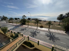Puerto y playa varadero , con vistas al mar Santa Pola